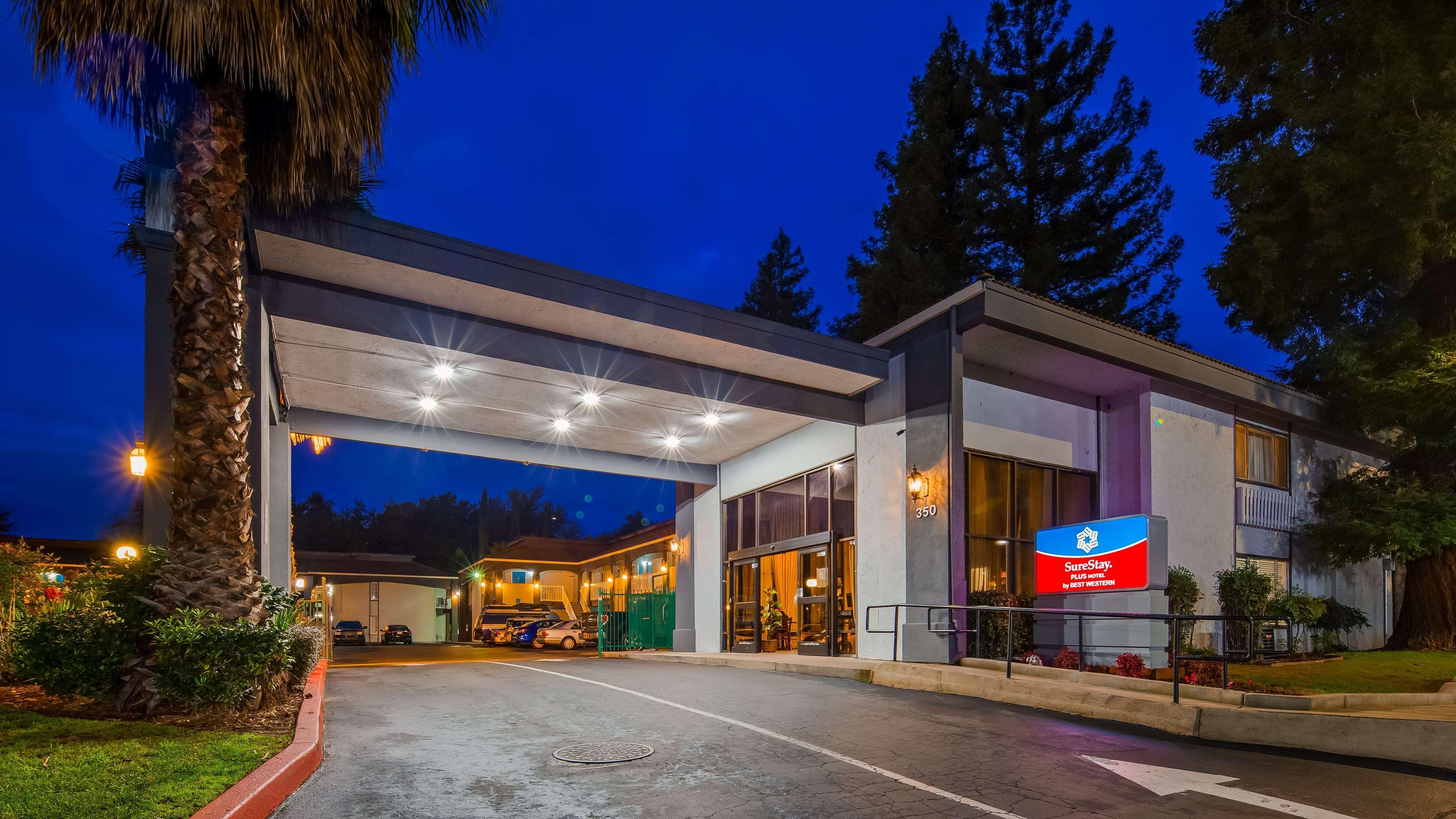 Comfort Inn & Suites Harrisburg-Hershey North 외부 사진