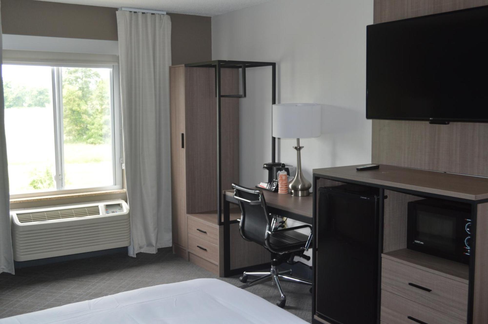 Comfort Inn & Suites Harrisburg-Hershey North 외부 사진