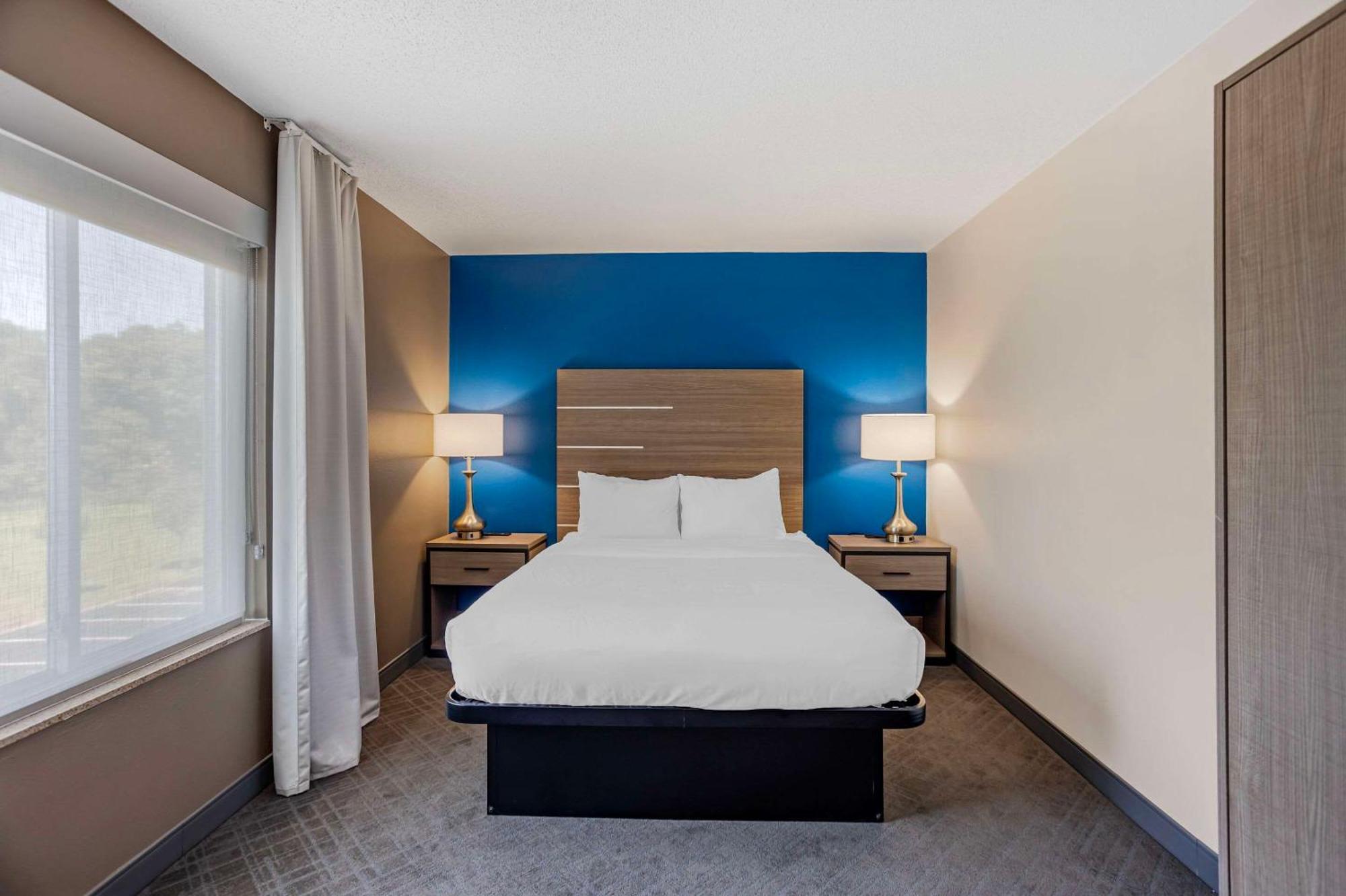 Comfort Inn & Suites Harrisburg-Hershey North 외부 사진