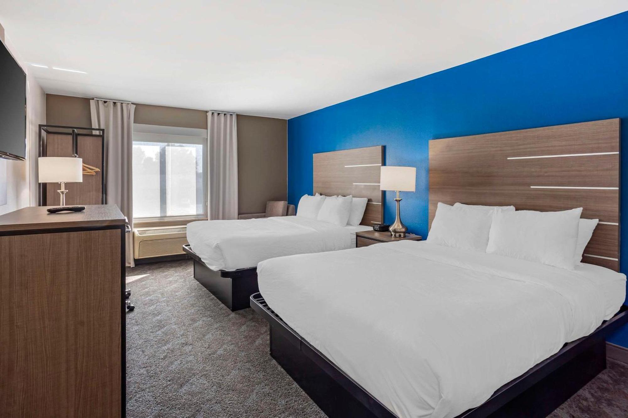 Comfort Inn & Suites Harrisburg-Hershey North 외부 사진