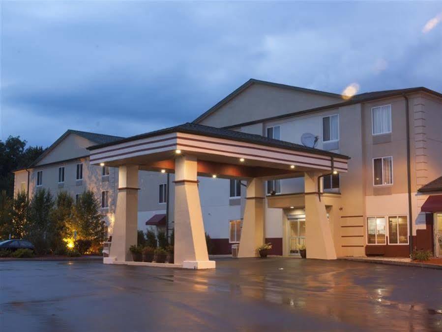 Comfort Inn & Suites Harrisburg-Hershey North 외부 사진